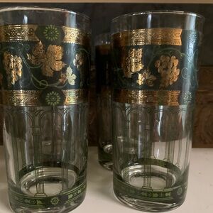 Vintage Golden Grapes highball glasses.
Green background with 22-Karat gold acc